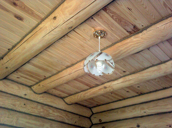 Чем отделать потолок в деревянном доме - Дизайн и отделка