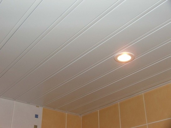 Потолок для ванной комнаты — быстро и красиво!