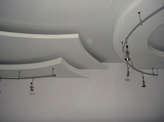 Виды и вариации оформления потолков из гипсокартона (фото)