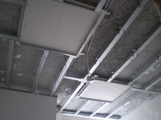 Видео: как делается подвесной потолок