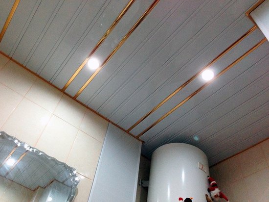 Самостоятельная установка реечного потолка в ванной