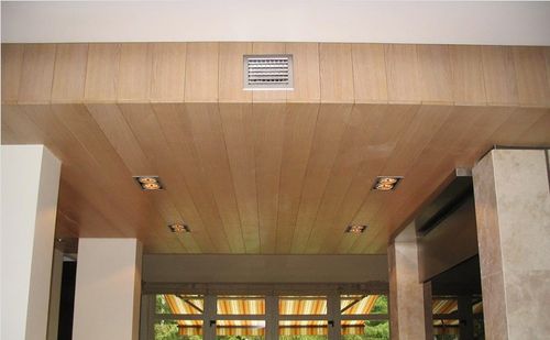 Деревянные панели на потолок