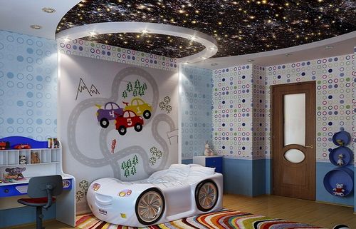 Дизайн потолка для детской комнаты